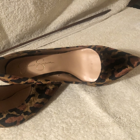 Heels - Picture 3 of 8